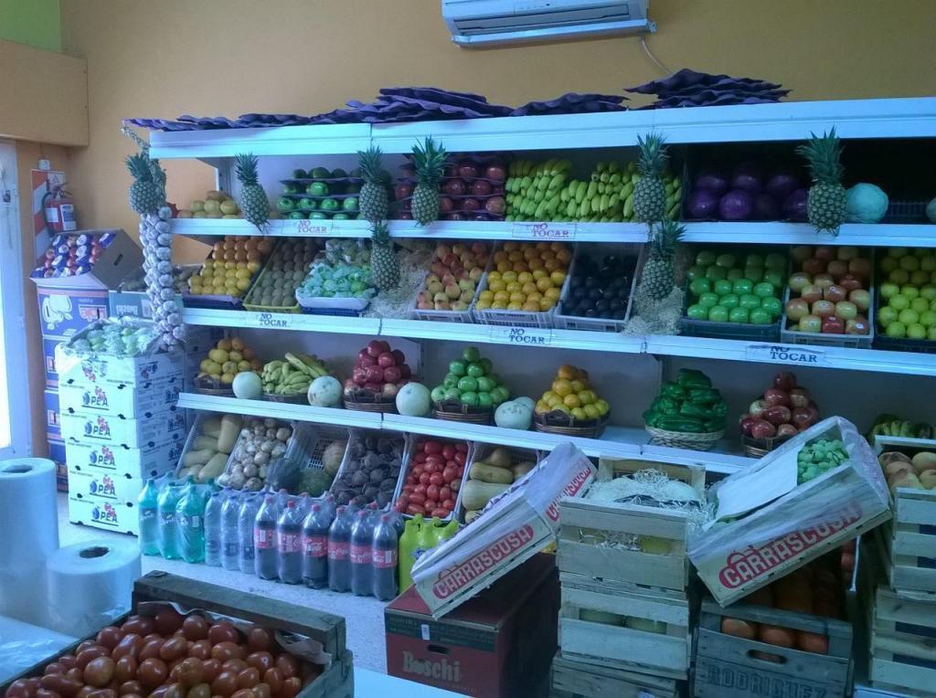 VENDO FONDO DE COMERCIO. FRUTERIA Y VERDULERIA EXCEPCIONAL UBICACION