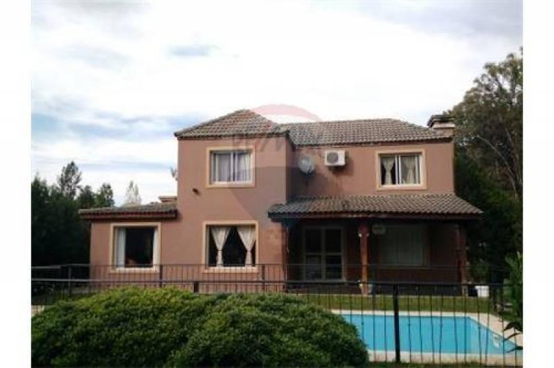 Venta casa en Altos del Golf