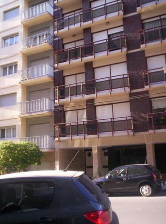 SEMI PISO ZONA TORREON 5 / 6 PERS. COCHERA FIJA