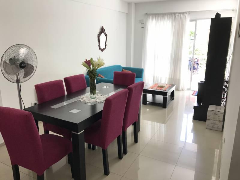 HERMOSO PISO DE 3 AMBIENTES AL FRENTE CON BALCÓN CORRIDO EN VENTA