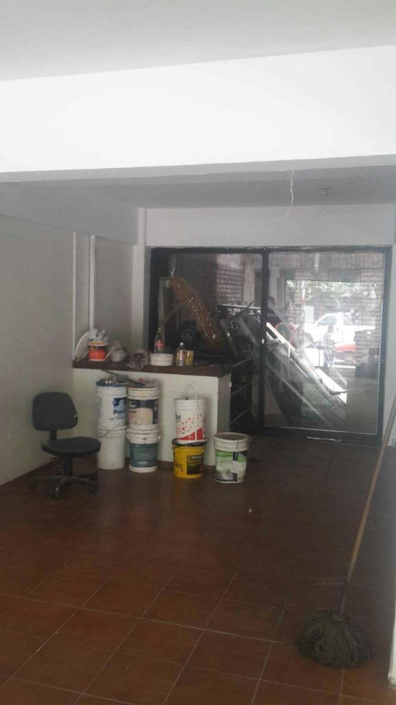 Vendo EXCEPCIONAL Local en Nueva  Vélez Sarsfield al 900