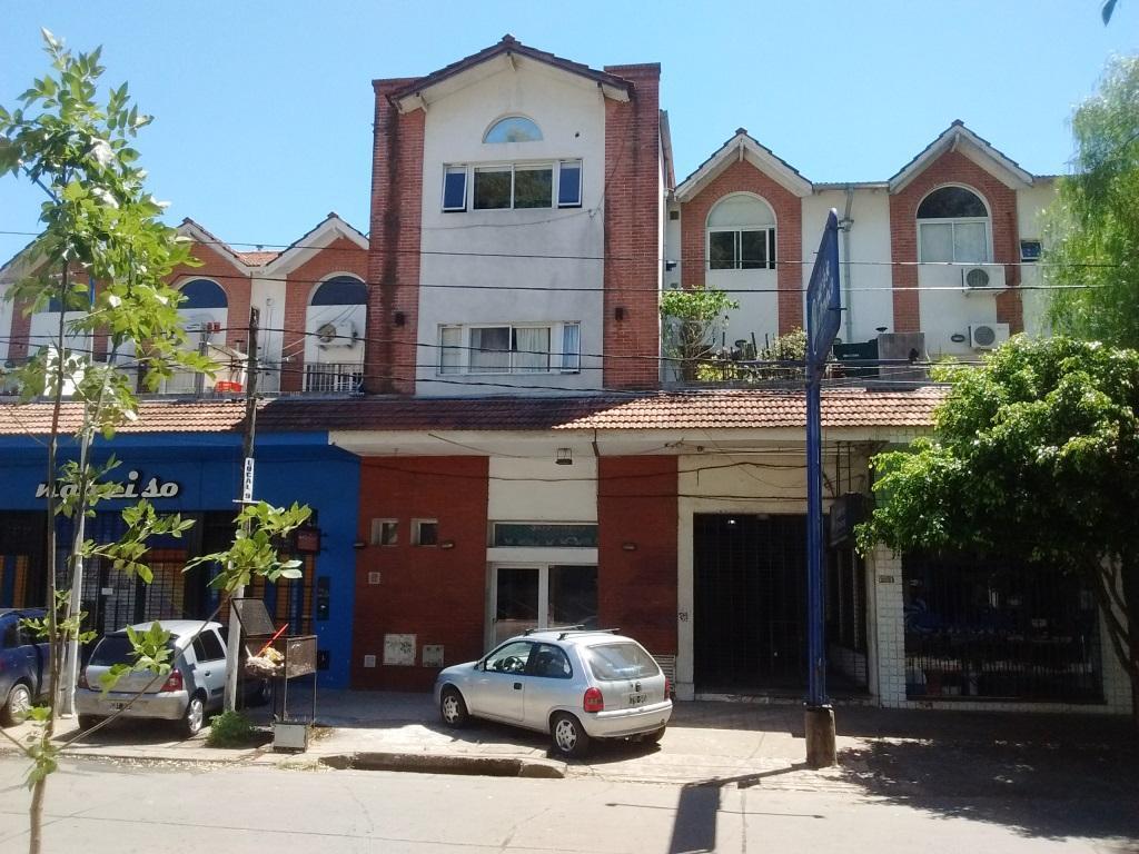 Local en Alquiler en , Tres de febrero $ 2600