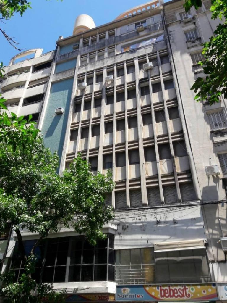 Departamento de dos dormitorios en venta Alvear 900