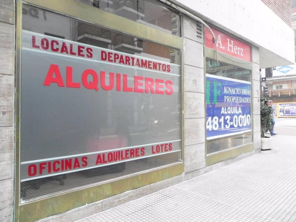 $ 11.000 Local Alquiler Montevideo Y Av. Córdoba 0