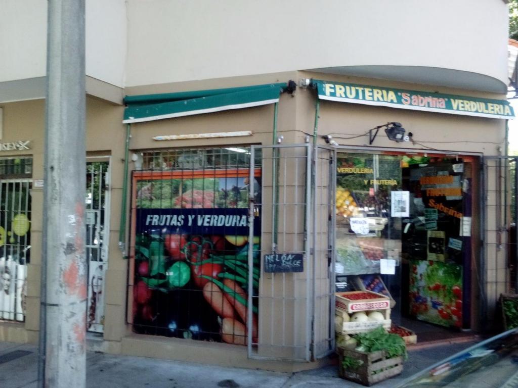 VENTA LOCAL en ESQUINA CORDOBA y GASCON NO PAGA EXPENSAS