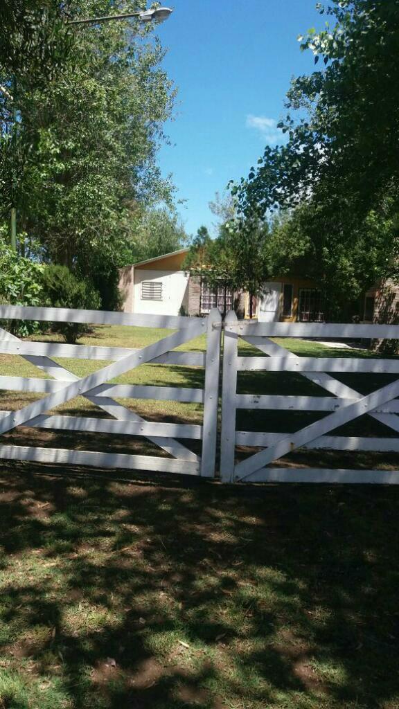 Alquilo Casa en  con Bajada