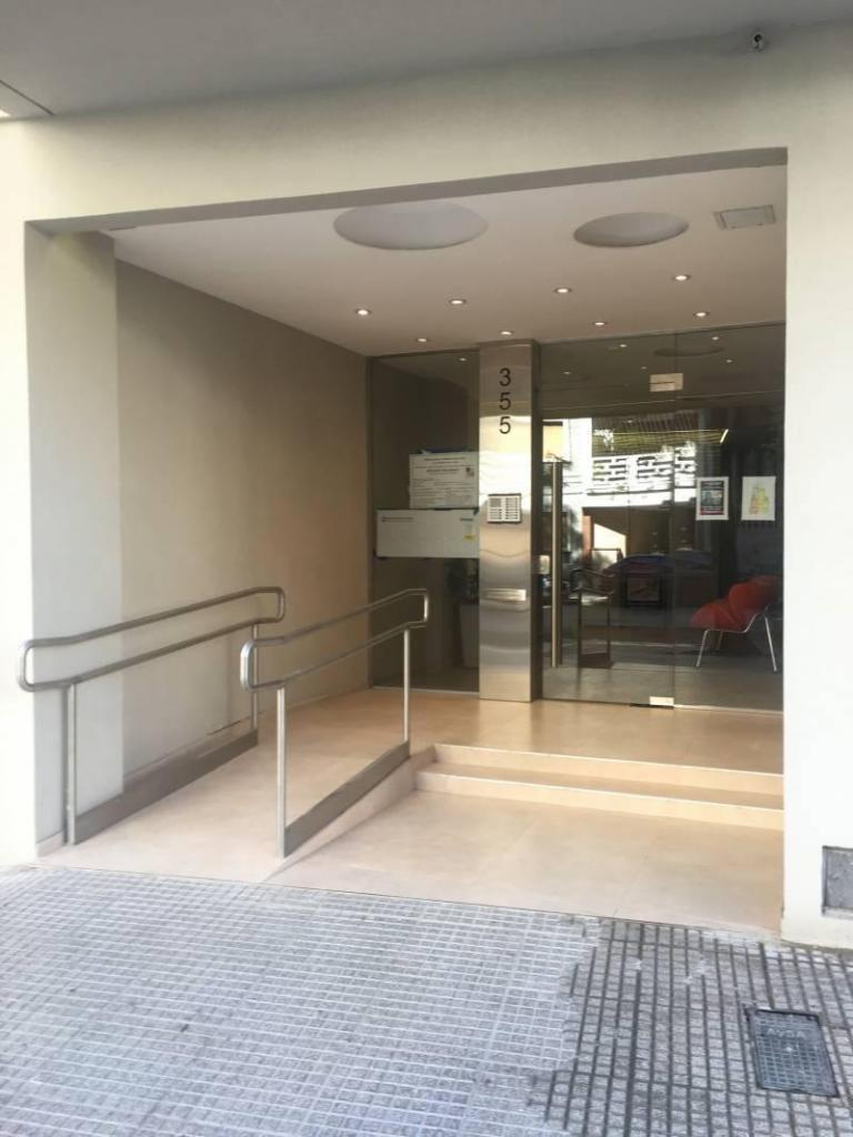 Excelente Local Comercial a Estrenar en Vía Pública