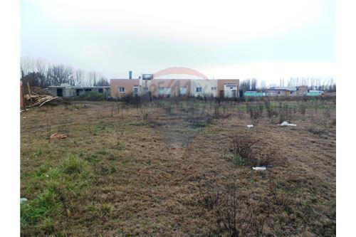 VENDE terreno subdividible en Fernandez Oro 1000 m