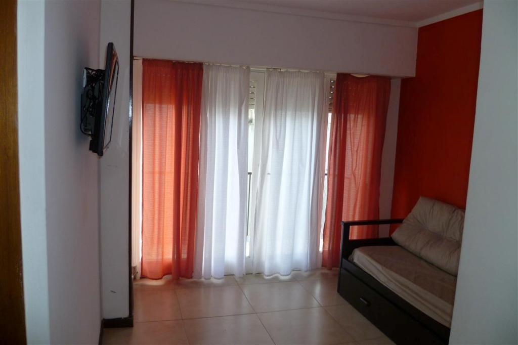 ALQ.P/ESTUDIANTE: 2 AMBIENTES RECICLADO A NUEVO