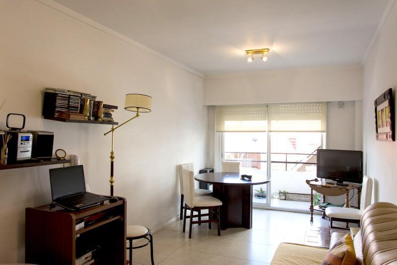 Departamento 2 ambientes a la calle concochera y baulera, zona Shopping Aldrey, Reciclado impecable!