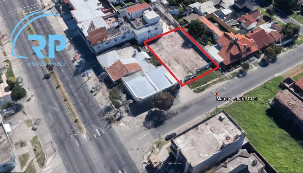 Venta. Lote para dúplex. Zona Constitución