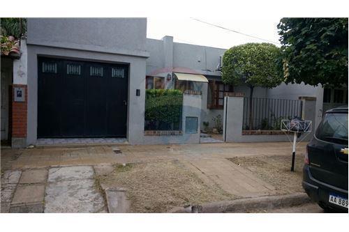 Vendo casa en Santo Tome Libertad 1500