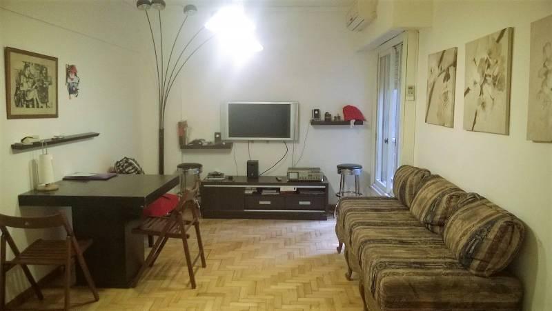 Excelente departamento de 3 ambientes, reciclado en buen estado, Ubicado en la zona mas hermosa de Las Cañitas