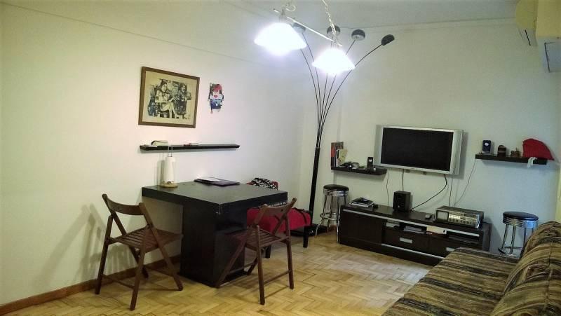 Excelente departamento de 3 ambientes, reciclado en buen estado, Ubicado en la zona mas hermosa de Las Cañitas