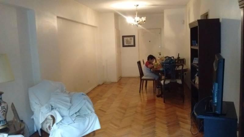 Hermoso departamento de 4 ambientes con cochera en lindísima zona tradicional