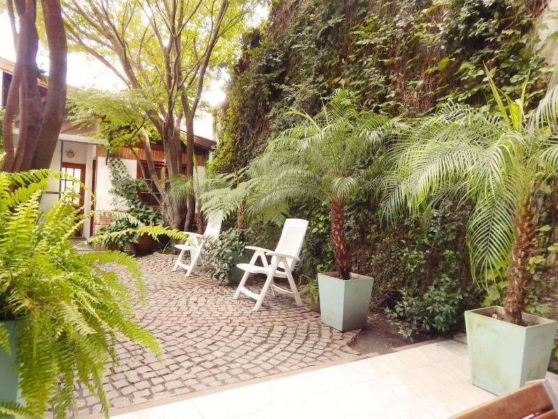 Triplex con Jardin , PILETA y Cochera Freire y Juana Azurduy