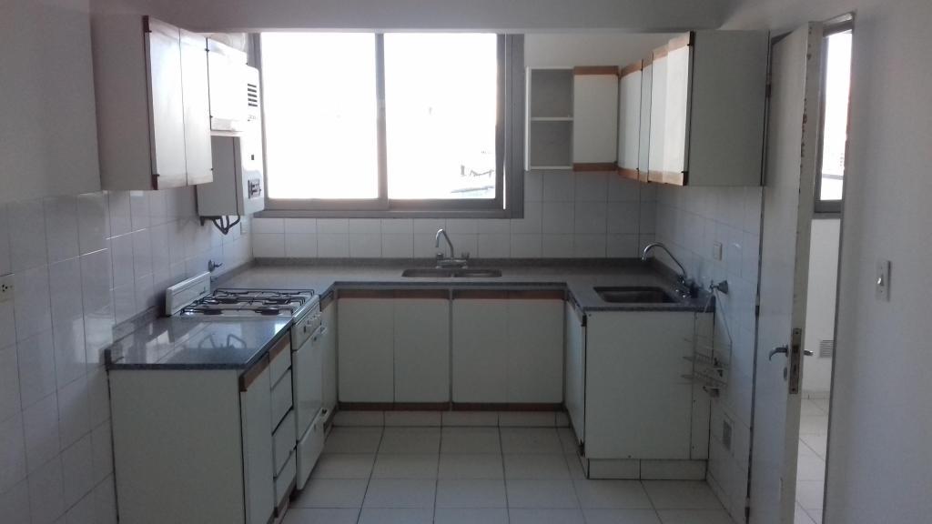 ALQUILER DEPARTAMENTO SCABUZZO 525