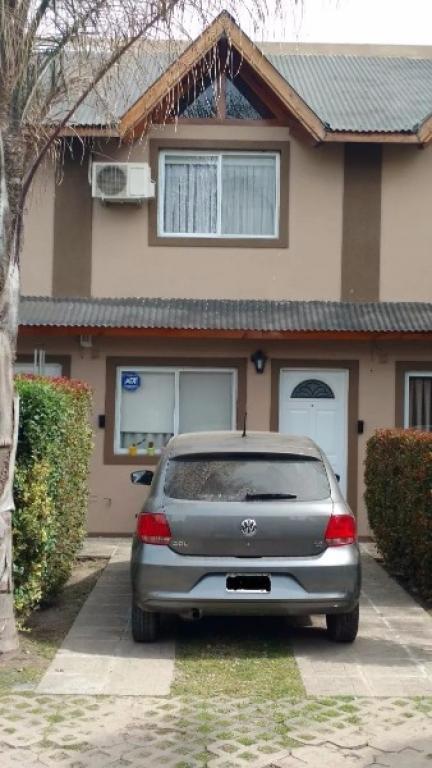 U$D 102.000 Casa en Venta Gral Pinto 300