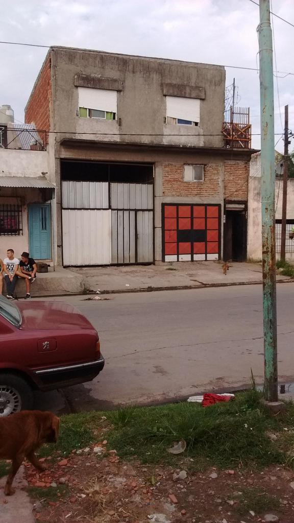 Galpón Con Vivienda Oportunidad 850.000 Acepto auto motos