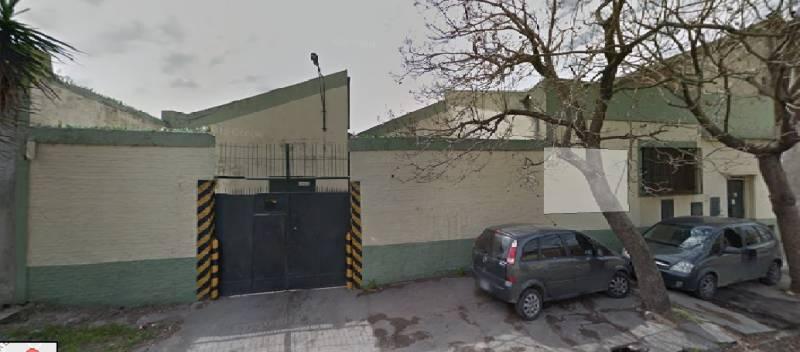 INMUEBLE INDUSTRIAL DE 2671 M2 APROX EN VENTA LANUS