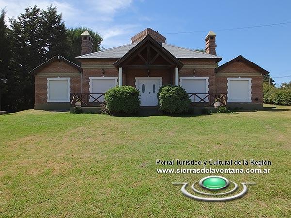 Hermosa casa en barrio parque golf, con vista al río Sauce Grande y cerros. Ideal para varias familias