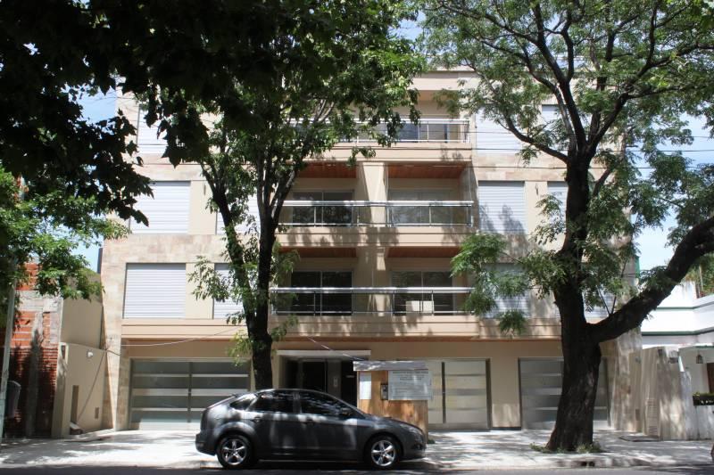 2 Ambientes Cochera Baulera Balcon Patio 3 cuadras Plaza Devoto