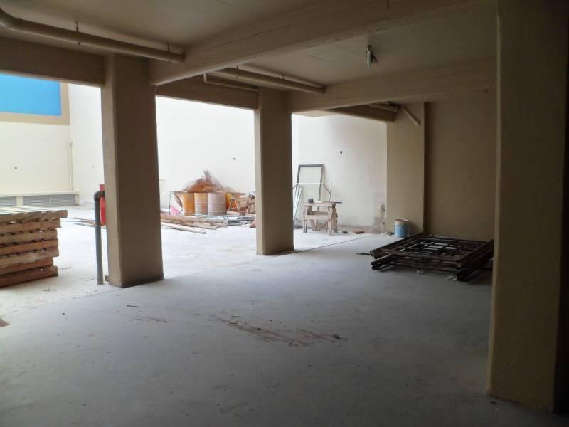 COCHERA EN VENTA EN EDIFICIO DE GRAN CATEGORÍA NUEVO EN LA ZONA MUY BUENA INVERSIÓN, YA SEA PARA USO PERSONAL O PA