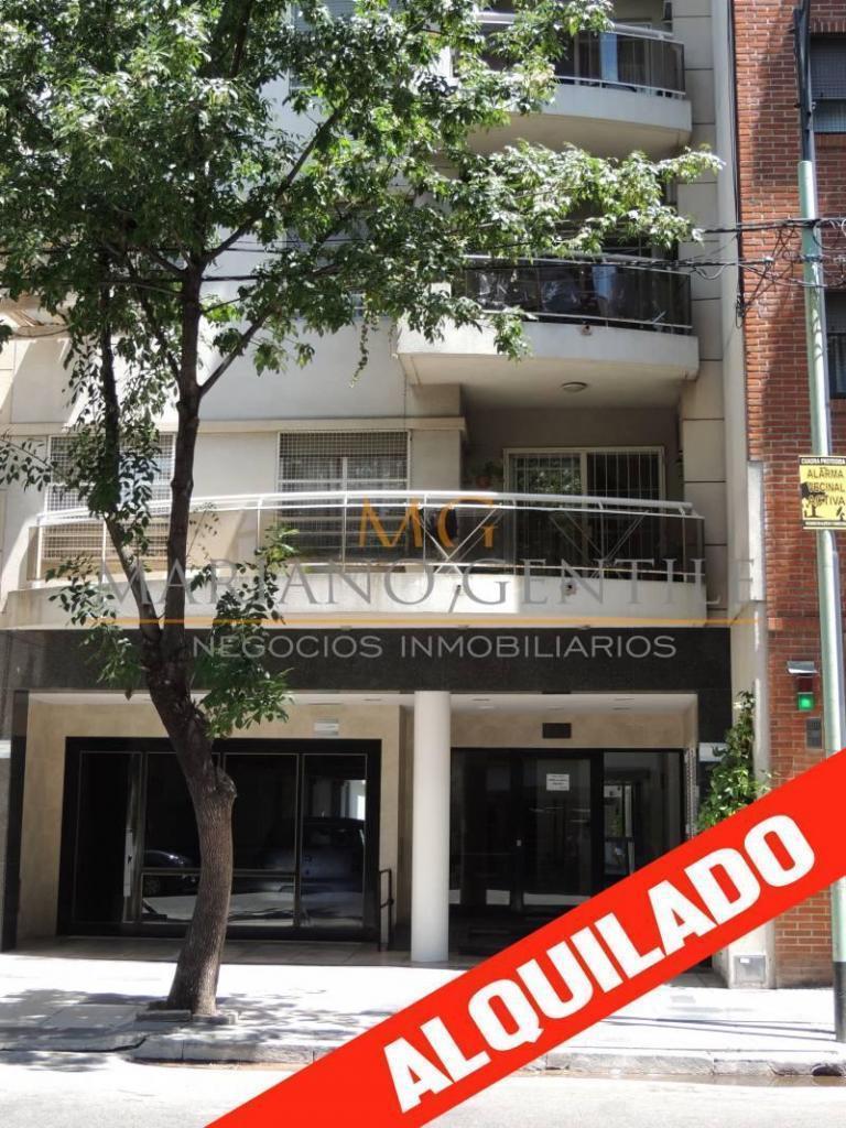 DEPARTAMENTO de 3 Ambientes –Semipiso “Con Cochera”