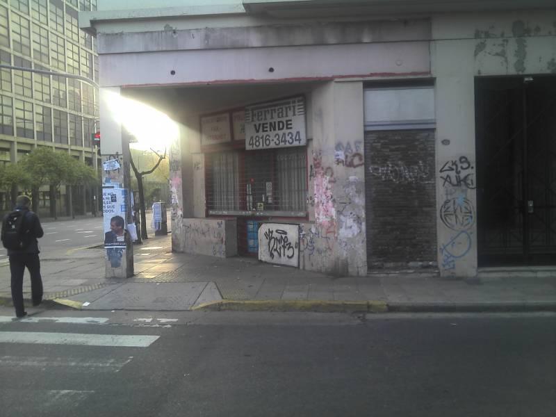 SOBRE AVENIDA AMPLIO FRENTE OPORTUNIDAD