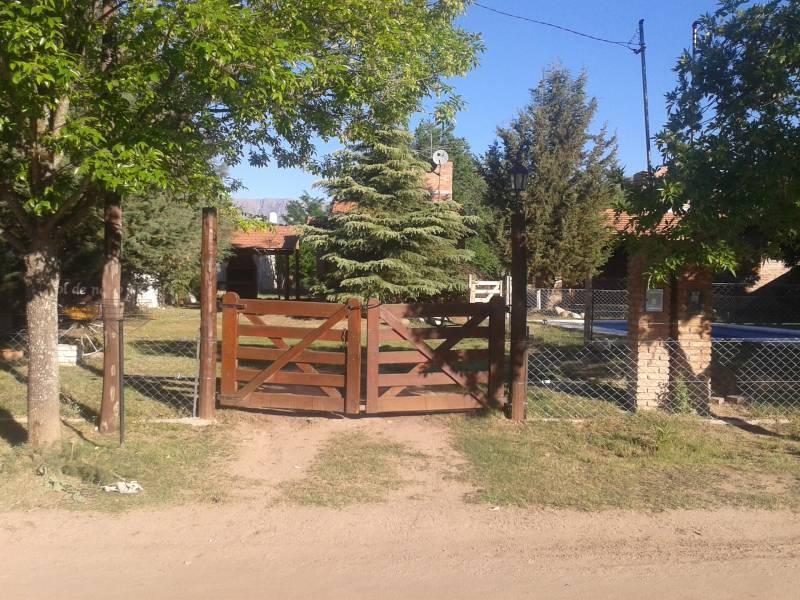 Cabaña con pileta en alquiler temporarioo