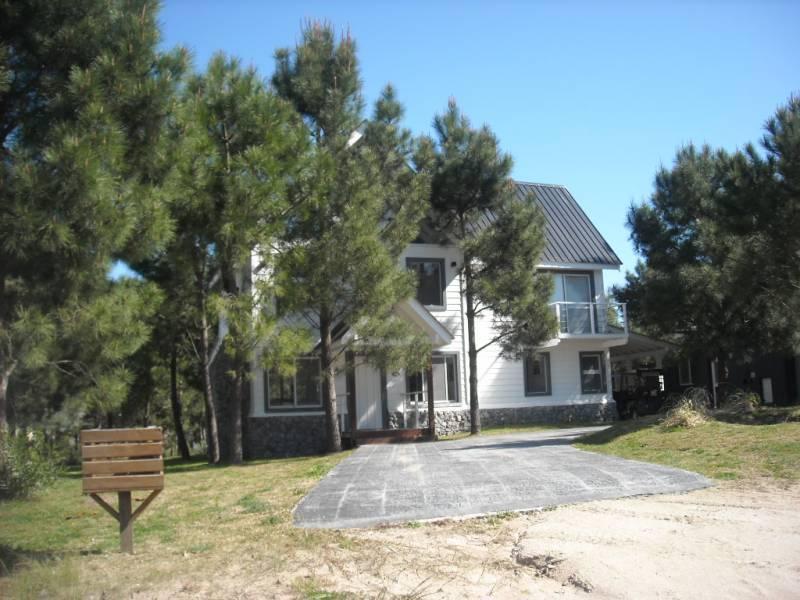 Alquiler Temporario Casa en COSTA ESMERALDA Barrio Residencial I