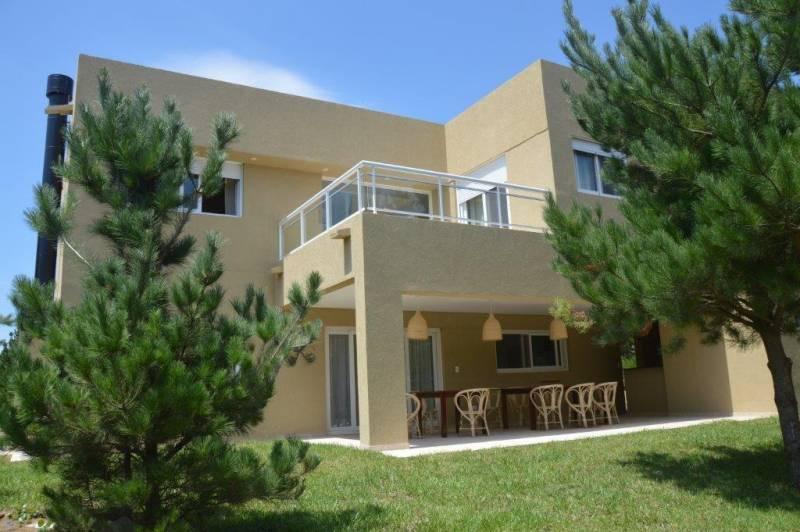 Excelente casa en alquiler en Costa Esmeralda, cerca de Pinamar