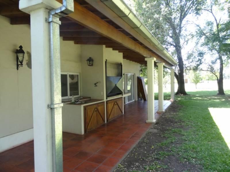 Diciembre Casa de campo en lujan open door para 68 pers