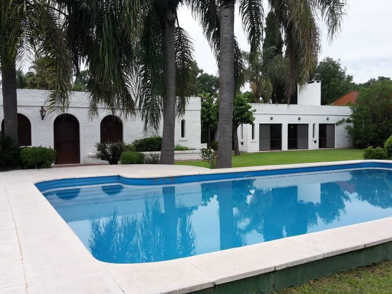 Hermosa casa en alquiler permanente amueblada en Cotos de la Alameda