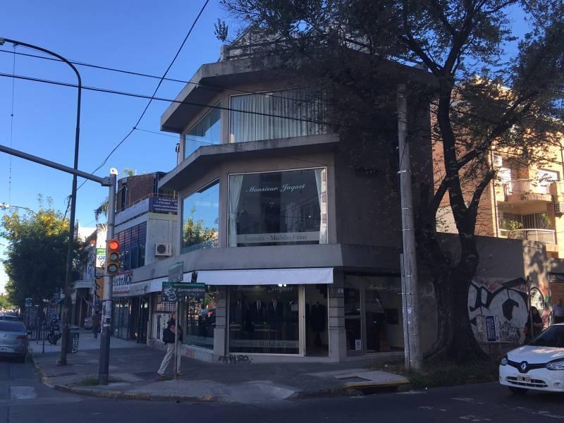 Alquiler Local comercial esquina sobre Avenida Santa Fe 2200, Martinez