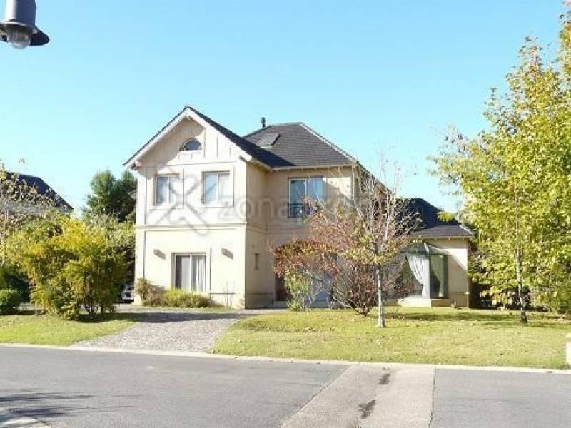 Casa en venta en el Barrio Las Glorietas Nordelta