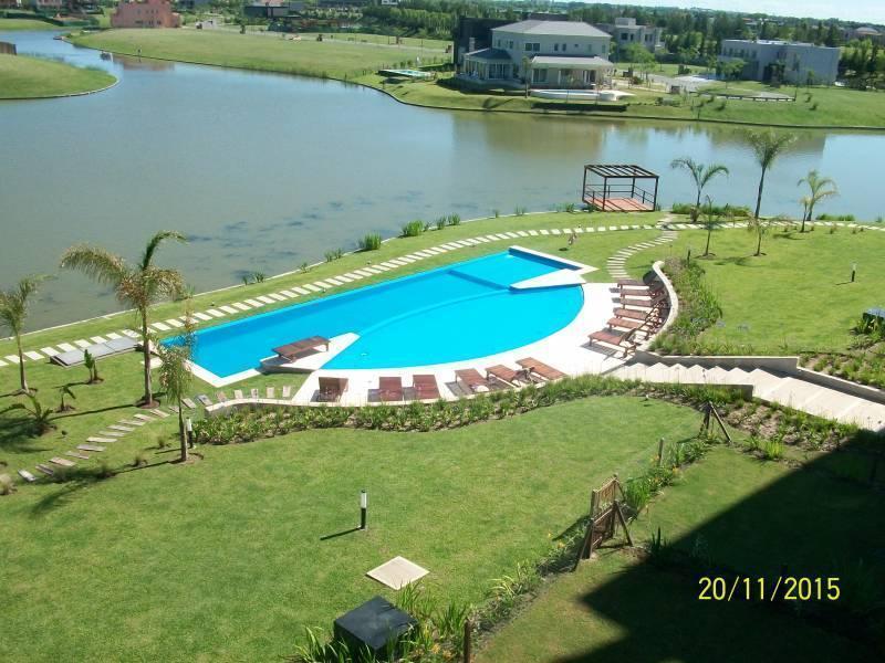 Impecable departamento a ESTRENAR de 2 ambientes al agua
