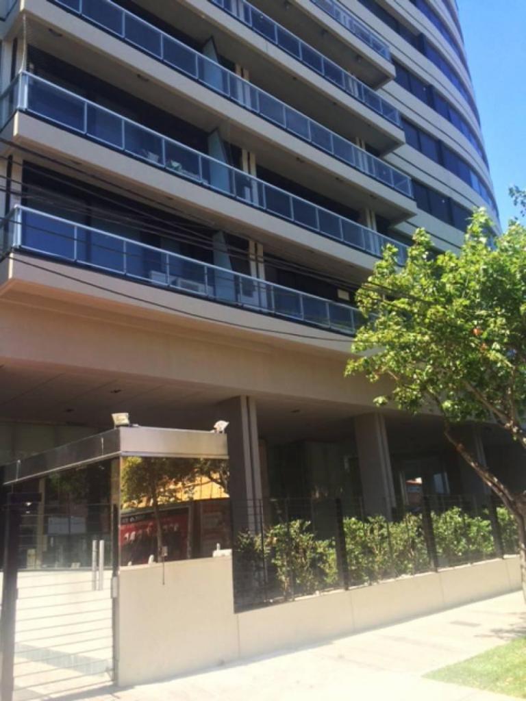 Penthouse en alquiler con vista al río en edificio de categoria CARPE DIEM