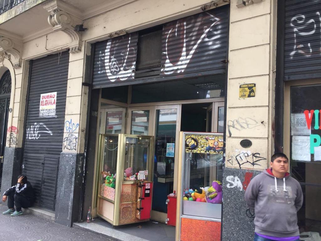 AV. RIVADAVIA 3000 Local sobre lote de 8.66 x 14, oportunidad!!