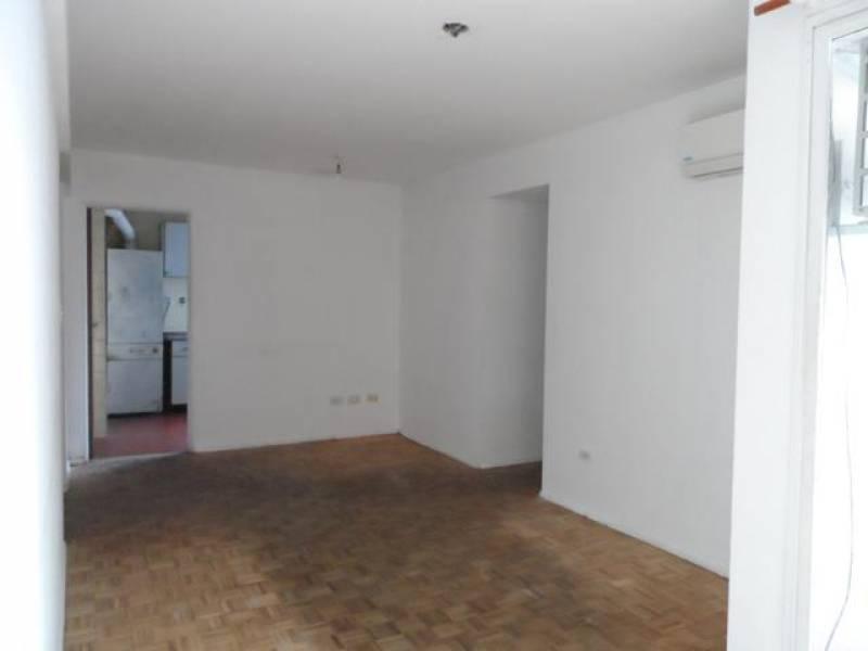 Depto. 3 Amb. 60 mt2. Interno. Charcas y Thames $ 9.000 Exp. 2.000