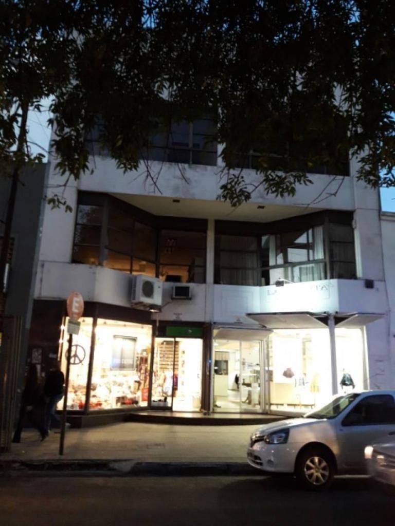 EXCELENTE LOCAL 9 48 Y 493 PLANTAS 280 MTS/CUBJARDÍN 60 MTS