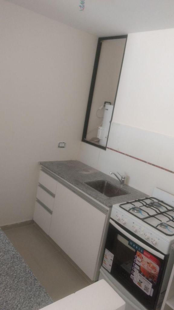 MONOAMBIENTE EN ALQUILER 57 E/10 Y 11