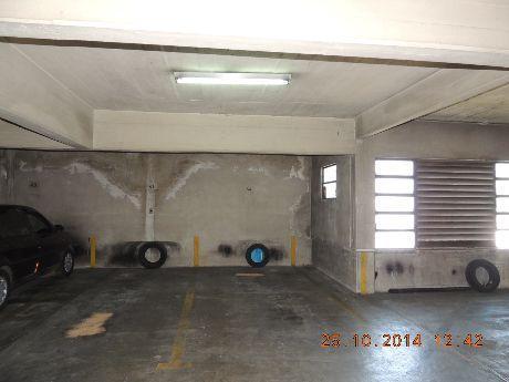 Cochera en venta en  Centro