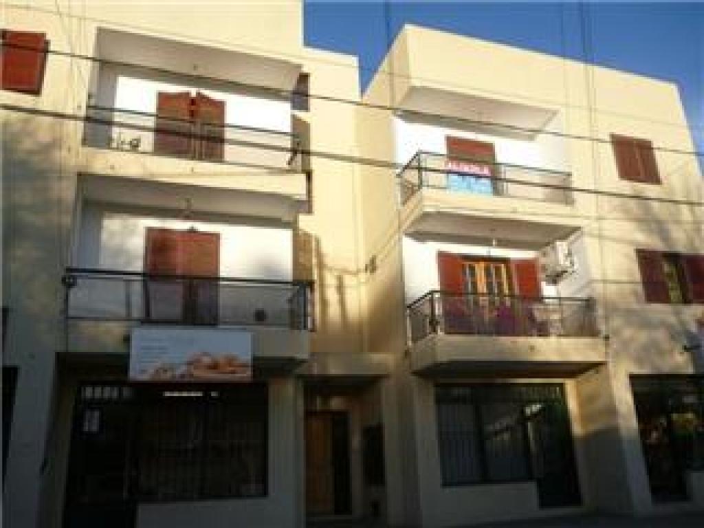 $ 650 Cochera Alquiler Antolin Torres 3225