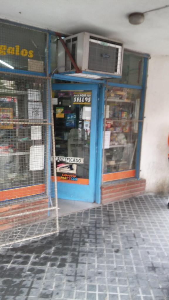 VENDO EXCELENTE LIBRERÍA COMERCIAL Y POLIRRUBROS POR NO PODER ATENDERLA