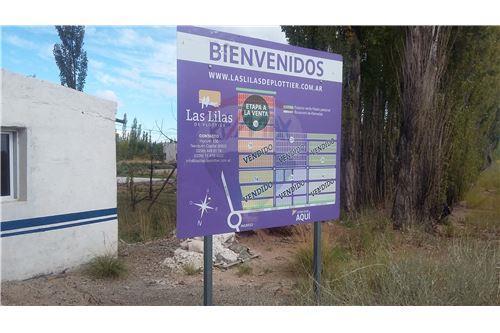 TERRENO EN BARRIO ABIERTO LAS LILAS