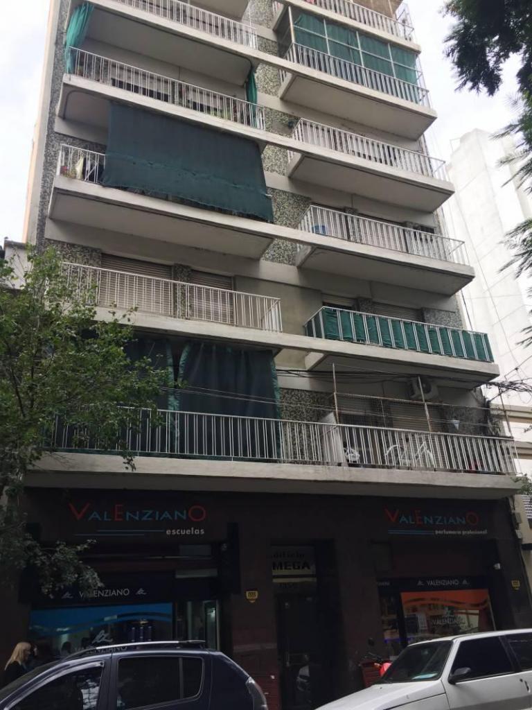 DEPARTAMENTO EN VENTA DE DOS DORMITORIOS CENTRICO, IDEAL ESTUDIANTES