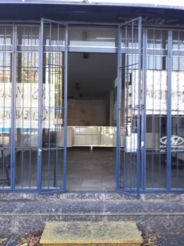 Local/Lote de 355 m2, con propiedad a demoler