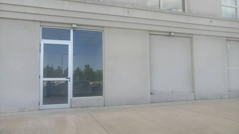 LOCAL AL LADO DEL HOTEL WYNDHAM NORDELTA, C4871432209106 SOLO VENTA