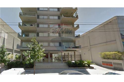 Cochera cubierta 2SS Muy grande 15 m2